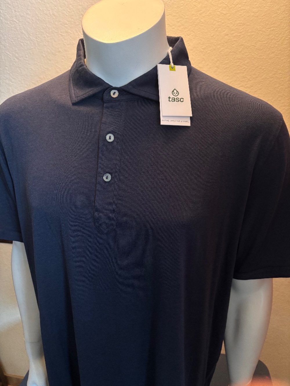NWT $74 mens XXL TASC Everywear Polo navy blue